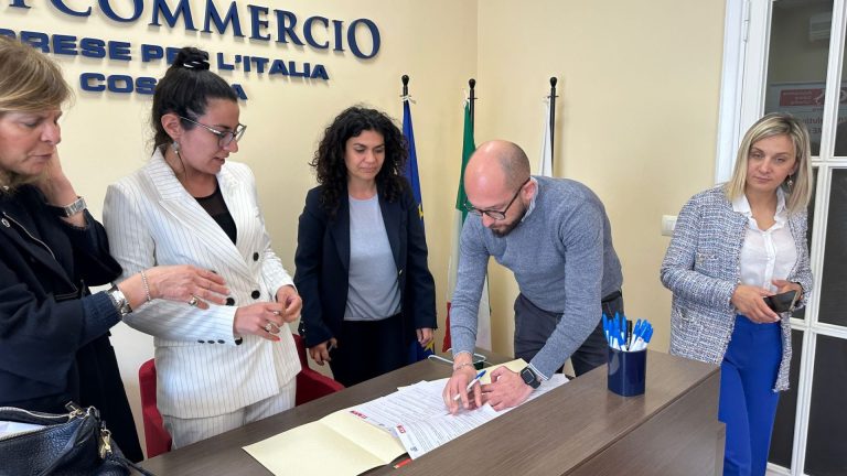 protocollo AiC Calabria Fipe e Confcommercio Cosenza